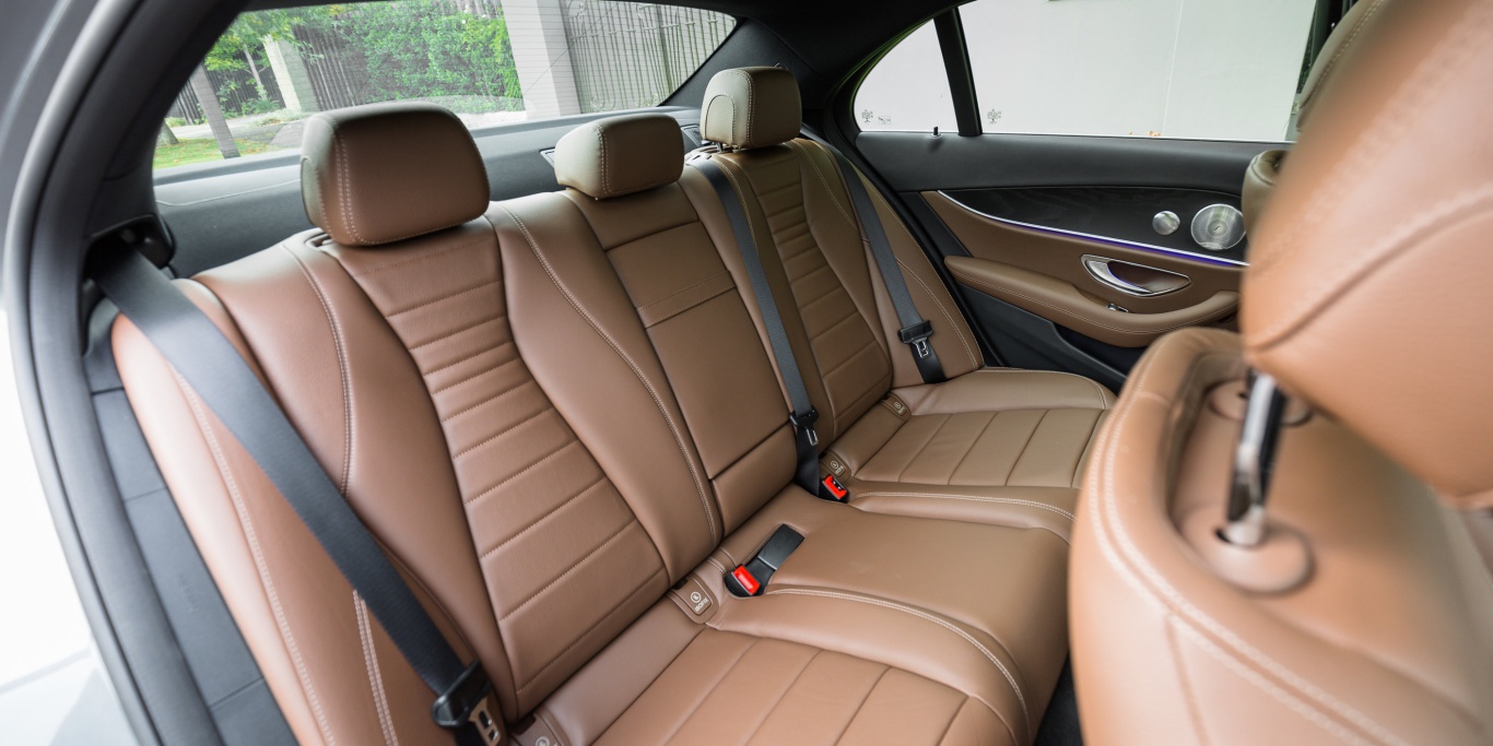 20170508%20Mercedes-Benz%20E300%2007.jpg
